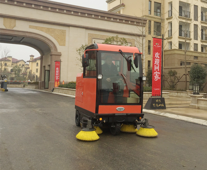 掃路車案例-南京仁恒物業(yè)管理有限公司